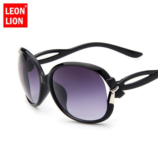 LeonLion 2019 Butterfly Mirror Foot Sunglasses Women Plastic Oval Sun Glasses Luxury Travel UV400 Lunette De Soleil Femme