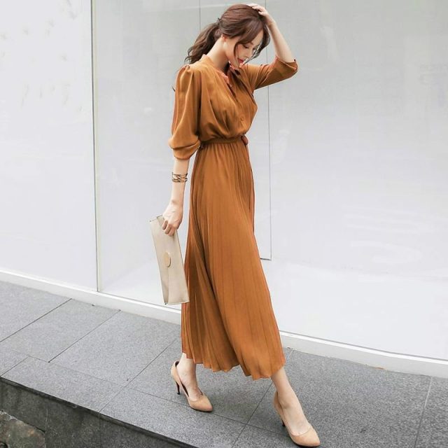 Long Sleeve Button Pleated Dress Autumn 2019 New Slim Tight Waist Elegant Dress Women Solid Color Stand Collar Casual Dresses