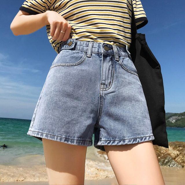 2019 Euro Style Women Denim Shorts apricot Vintage mid Waist Tassel Jeans Shorts Street Wear Sexy Wide Leg Shorts For Summer