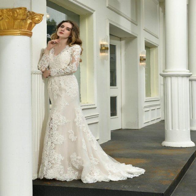 Long Sleeves Split Wedding Dress V-Neck lace Applique Beaded Button  Mermaid Bridal Gown