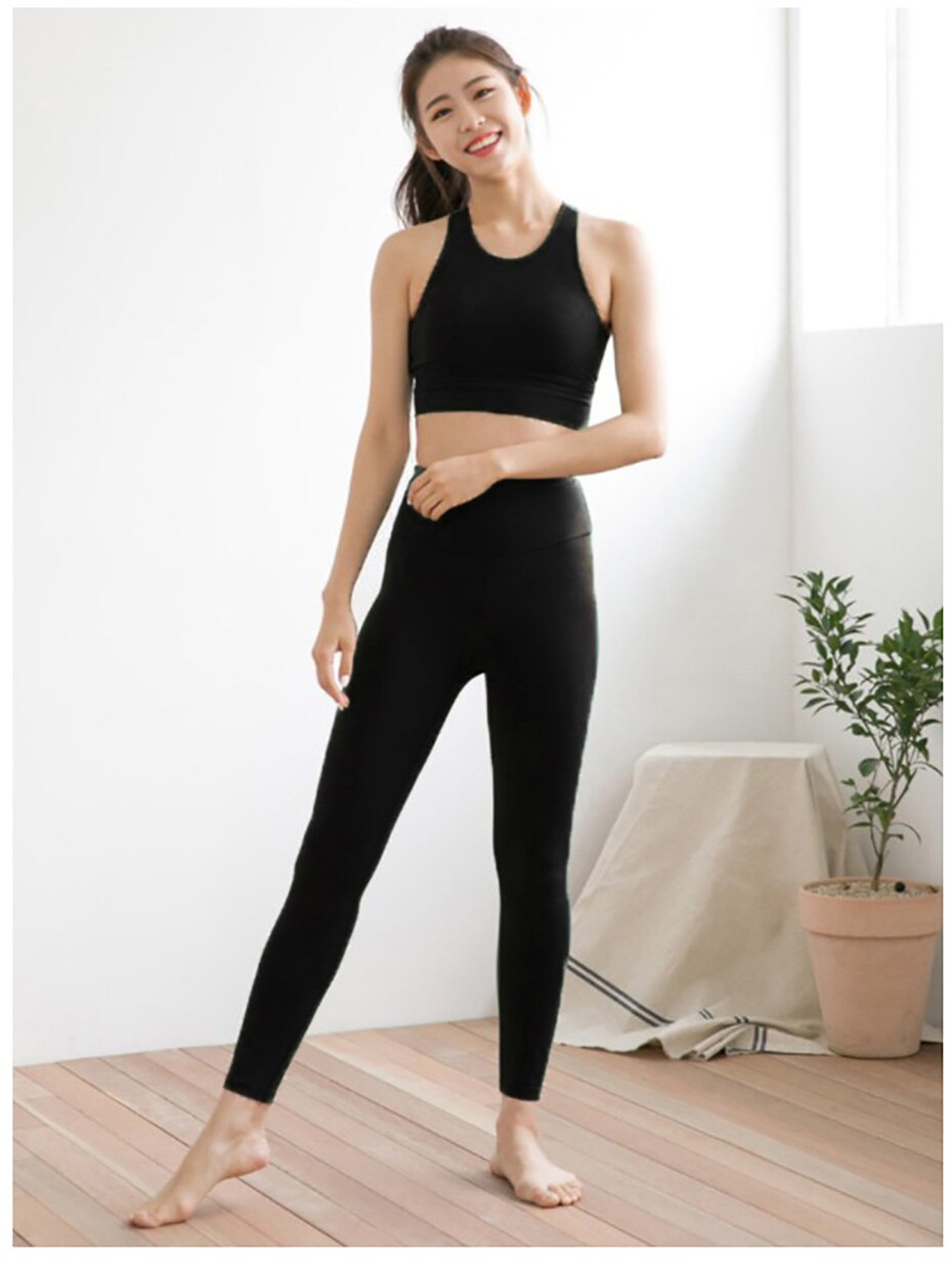 New Seamless Yoga Set Women Fitness Clothing Sportswear Woman Gym Leggings Padded Push-up Strappy Sports Bra 2 Pcs Sports Suits