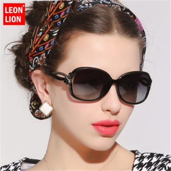 LeonLion 2019 Butterfly Mirror Foot Sunglasses Women Plastic Oval Sun Glasses Luxury Travel UV400 Lunette De Soleil Femme