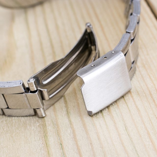 Woman Mens Retro Design Alloy Band Analog Alloy Quartz Wrist Watch montre homme luxury watches men stainless steel