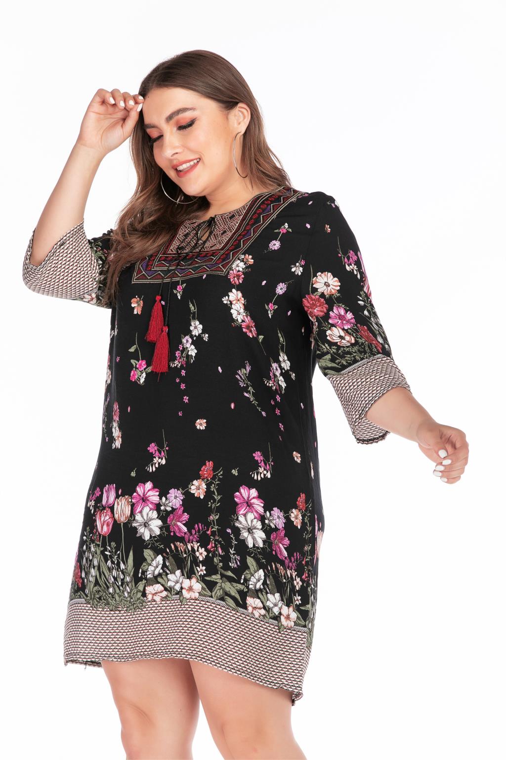 Plus Size Summer Dress 2019 Women Embroidery O Neck Floral Print Short Mini Dress Casual Loose Ladies Tunic Beach Dresses