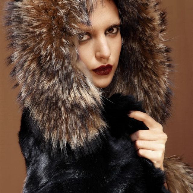 ZY81036 Real Rabbit Fur With Raccoon Fur Collar Hooded Nature Winter Warm Rabbit Fur Outwear Jacket Fur Coat