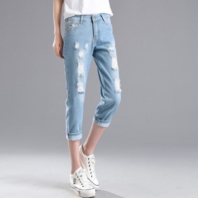 Jeans Women Calf Length Capri Ripped Jeans Trousers Plus Size 32 Female Mid Waist Destroyed Boyfriend Harem Trousers Holes
