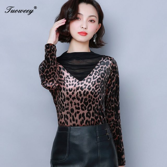 2019 Autumn Hollow out Lace Women T Shirt Older Women long sleeve leopard printed see through Autumn female Women tops