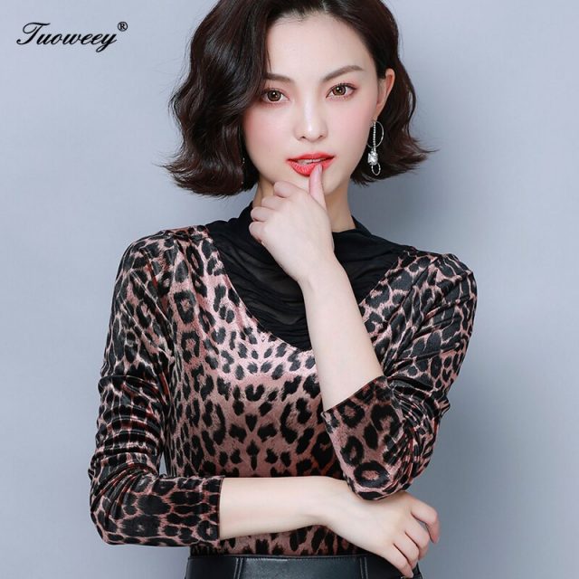2019 Autumn Hollow out Lace Women T Shirt Older Women long sleeve leopard printed see through Autumn female Women tops