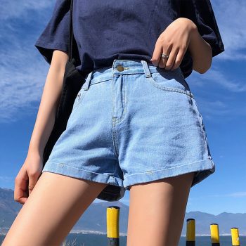 2019 Euro Style Women Denim Shorts Vintage mid Waist Tassel Jeans Shorts Street Wear Sexy Wide Leg Shorts For Summer