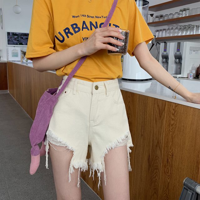 2019 Euro Style Women Denim white solid Shorts Vintage mid Waist Tassel Jeans Shorts Street Wear Sexy Wide Leg Shorts For Summer