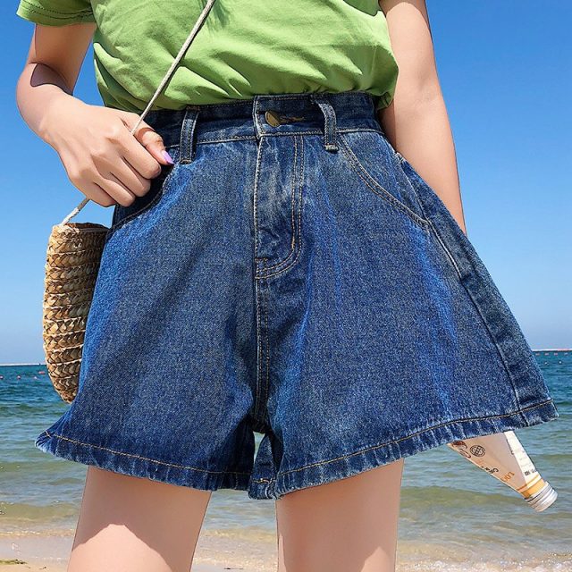 2019 Euro Style Women loose Denim Shorts Vintage mid Waist Tassel Jeans Shorts Street Wear Sexy Wide Leg Shorts For Summer