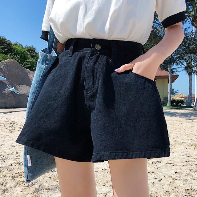2019 Euro Style Women loose Denim Shorts Vintage mid Waist Tassel Jeans Shorts Street Wear Sexy Wide Leg Shorts For Summer