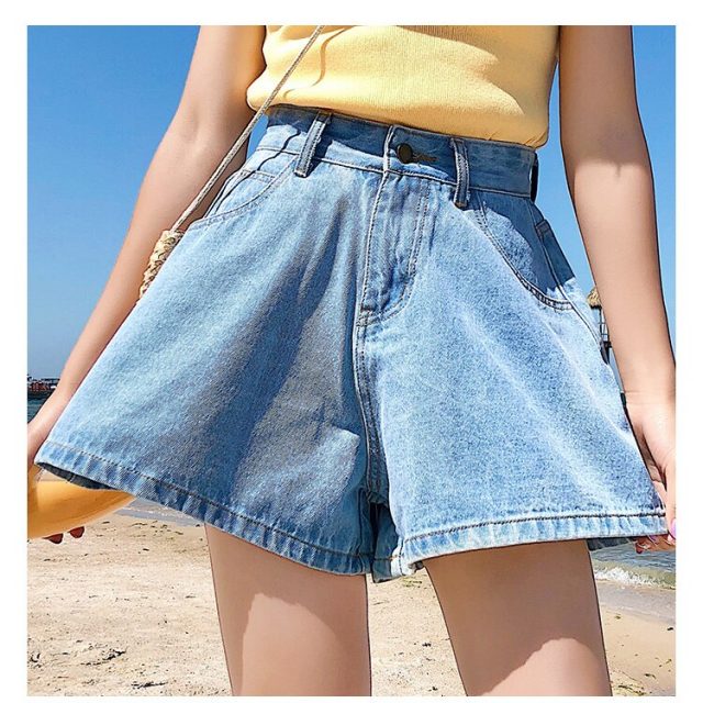 2019 Euro Style Women loose Denim Shorts Vintage mid Waist Tassel Jeans Shorts Street Wear Sexy Wide Leg Shorts For Summer