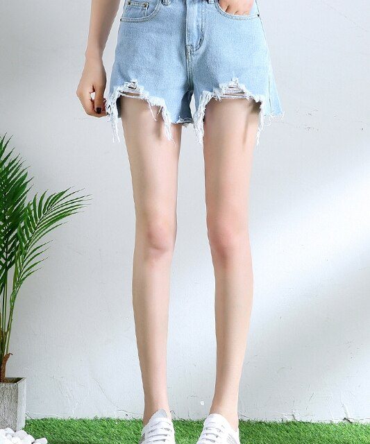 2019 Euro Style Women Denim Shorts Vintage hole mid Waist Tassel Jeans Shorts Street Wear Sexy Wide Leg Shorts For Summer