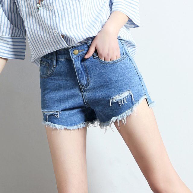 2019 Euro Style Women Denim Shorts Vintage mid Waist Tassel Jeans Shorts Street Wear Sexy Wide Leg hole Shorts For Summer