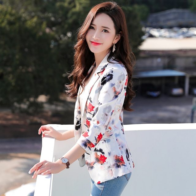 2019 spring and summer new print small suit jacket female Korean fashion casual short paragraph seven sleeves small suit