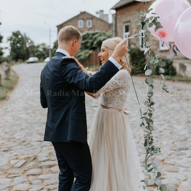 Sexy Backless Champagne Bohemian Wedding Dresses with Sleeve A-line Hippie Country Western Bridal Gowns Boho Beach Wedding Dress