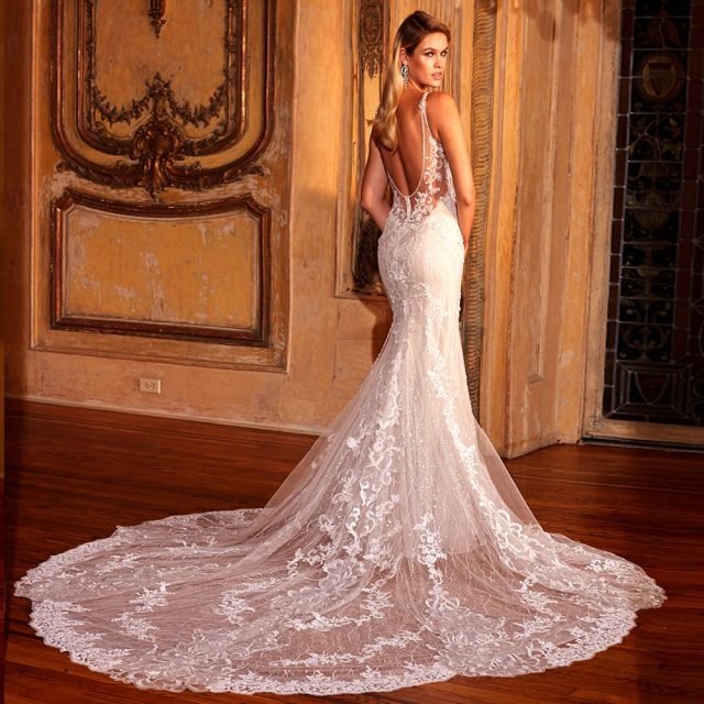 2020 Elegant Shiny Mermaid Wedding Gowns Vestidos De Novia Corte Sirena Sexy V-neck Backless Appliques Lace Beading Gowns