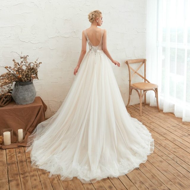 Elegant Wedding Dress V neck Backless Tulle Applique Lace Up A-Line Lace Bridal Ball Gowns