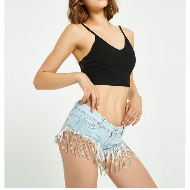 Super Mini Sexy Night Club Jeans Shorts Women Summer Diamond Chain Tassel Denim Panties Low Waist Beach Mini Spandex Shorts